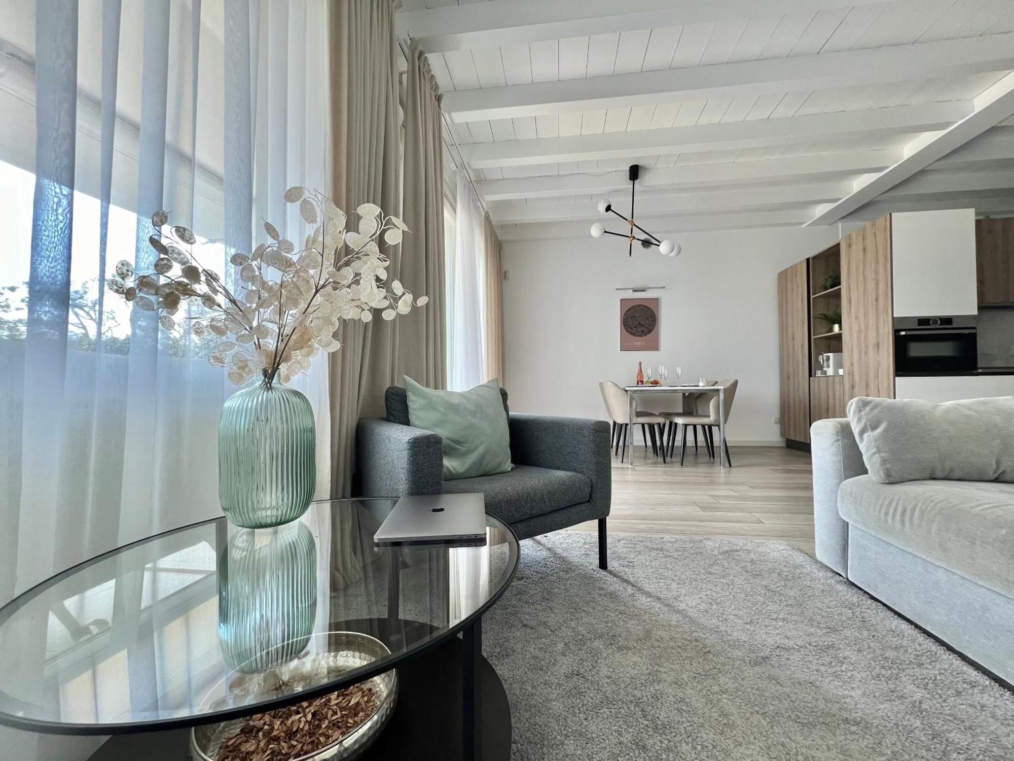 Paganini Suites And Apartments Sirmione Exterior foto